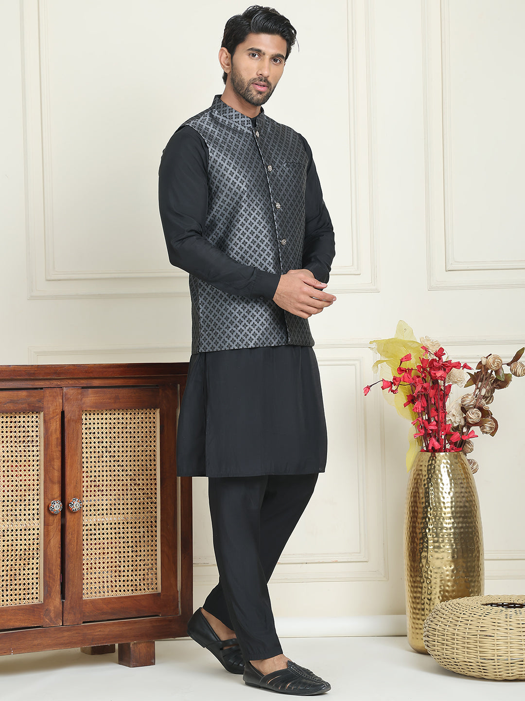 Men's Woven Design Nehru Jacket With Solid Kurta Pyjama ( ANMKPWC 592B 7023Silver  )