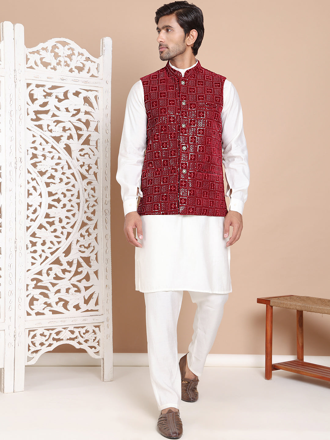 Men's Velvet Nehru Jacket With Solid Kurta Pyjama ( ANMKPWC 592W 7017Maroon )