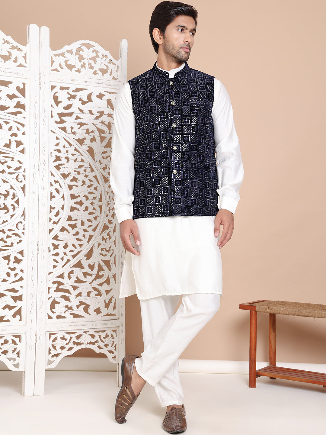 Men's Velvet Nehru Jacket With Solid Kurta Pyjama ( ANMKPWC 592W 7017Navy )