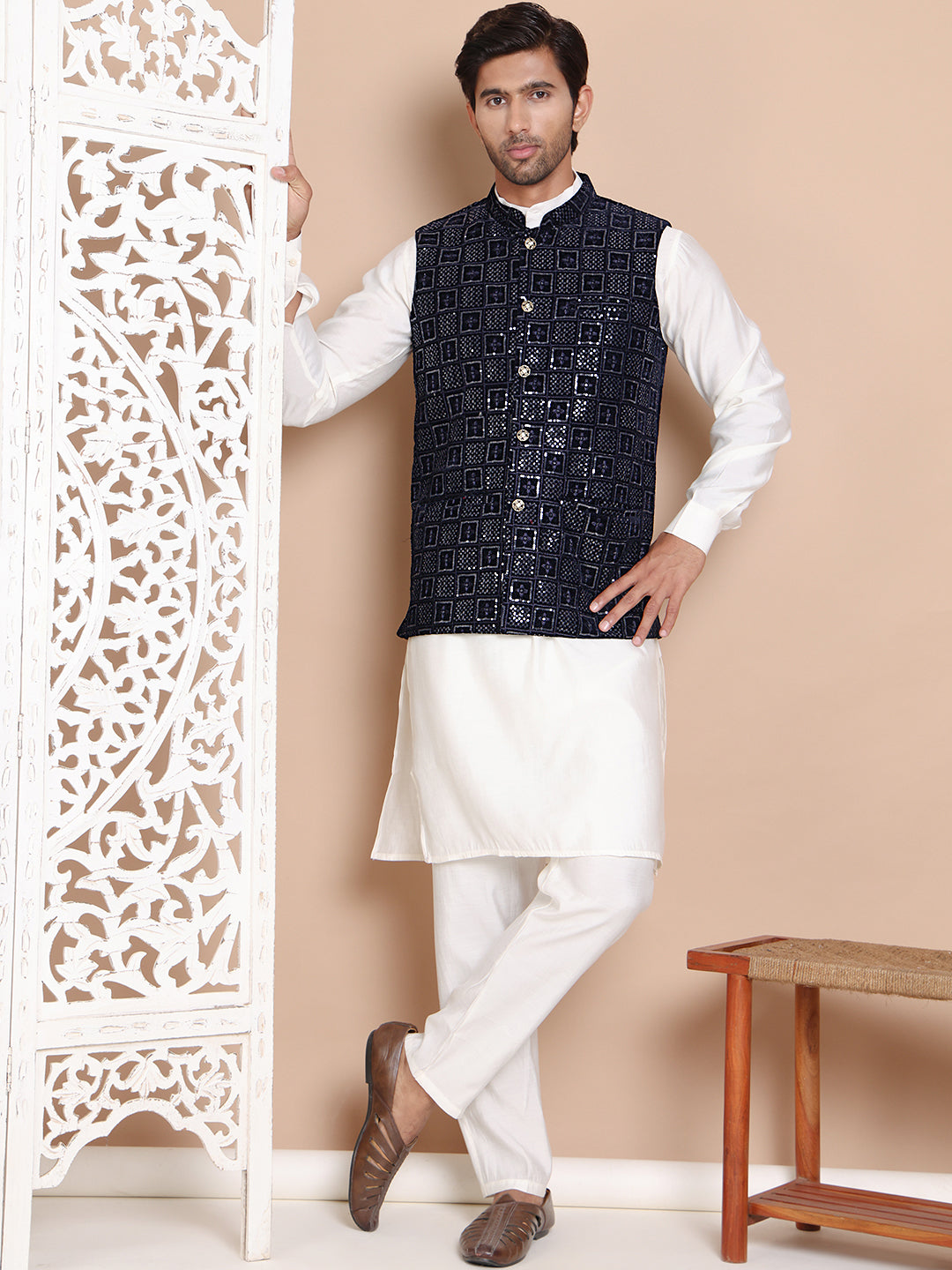 Men's Velvet Nehru Jacket With Solid Kurta Pyjama ( ANMKPWC 592W 7017Navy )