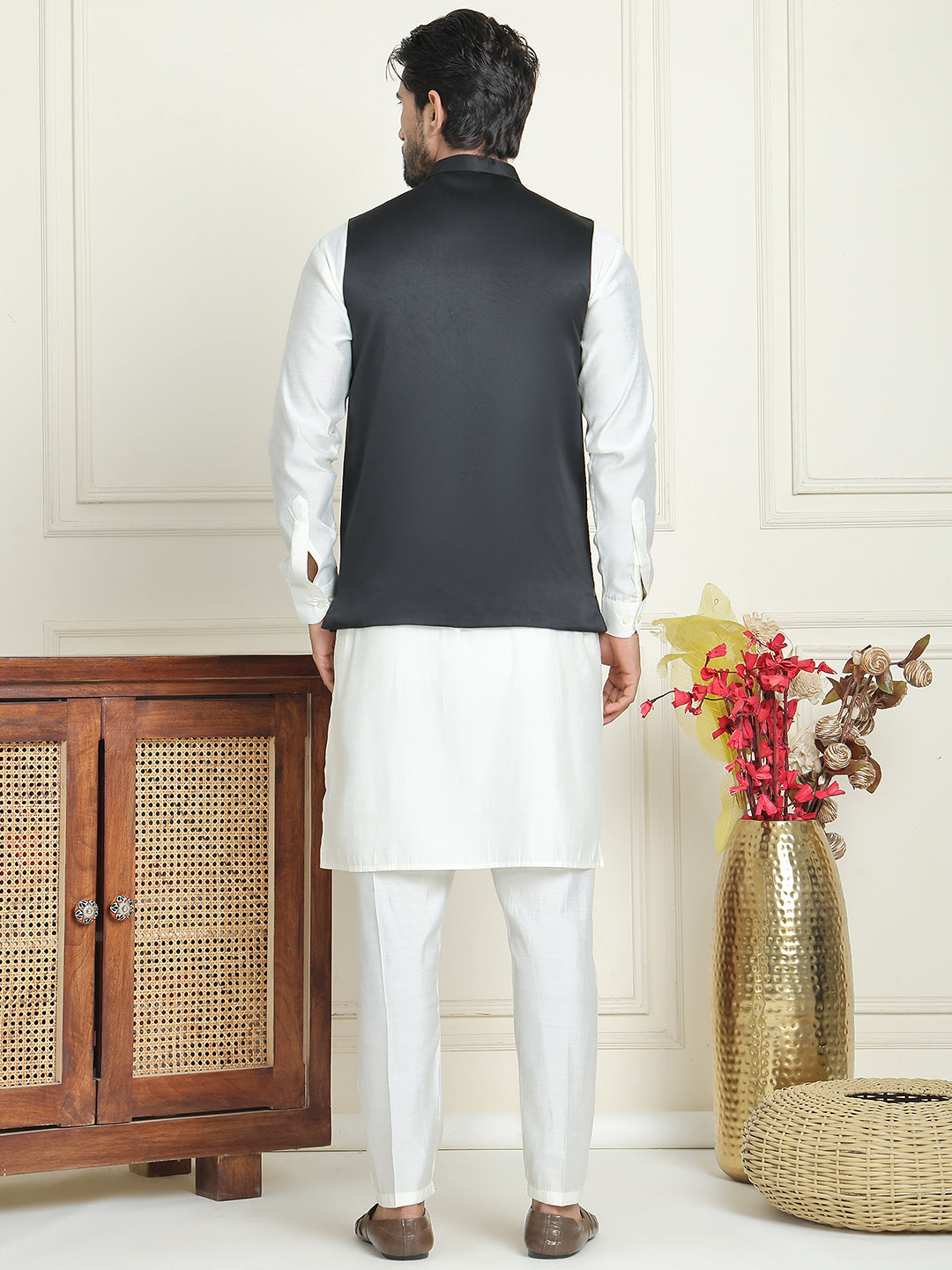 Embroidered Nehru Jacket With Solid Kurta Pyjama ( AANMKPWC 592W 7021Black  )