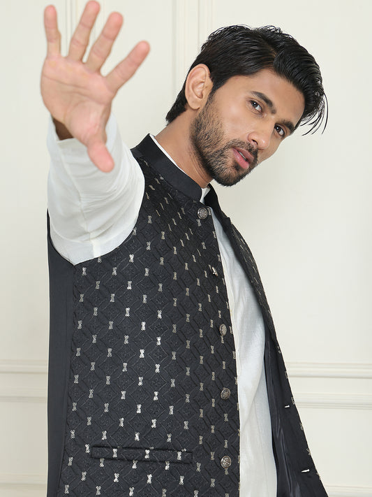 Embroidered Nehru Jacket With Solid Kurta Pyjama ( AANMKPWC 592W 7021Black  )