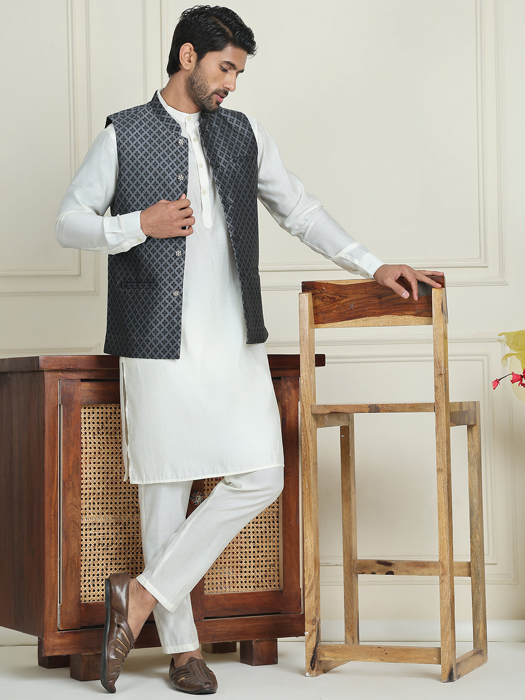 Men's Woven Design Nehru Jacket With Solid Kurta Pyjama ( ANMKPWC 592W 7023Silver )