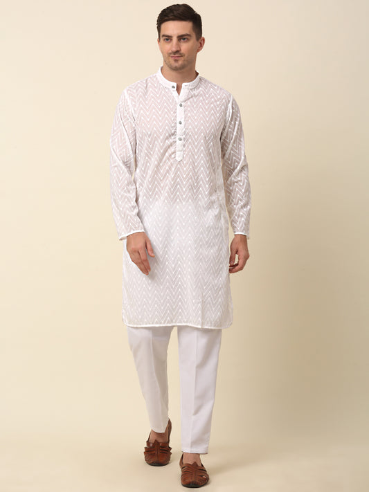 Men's White Embroidered Kurta ( ANMKO 127White )