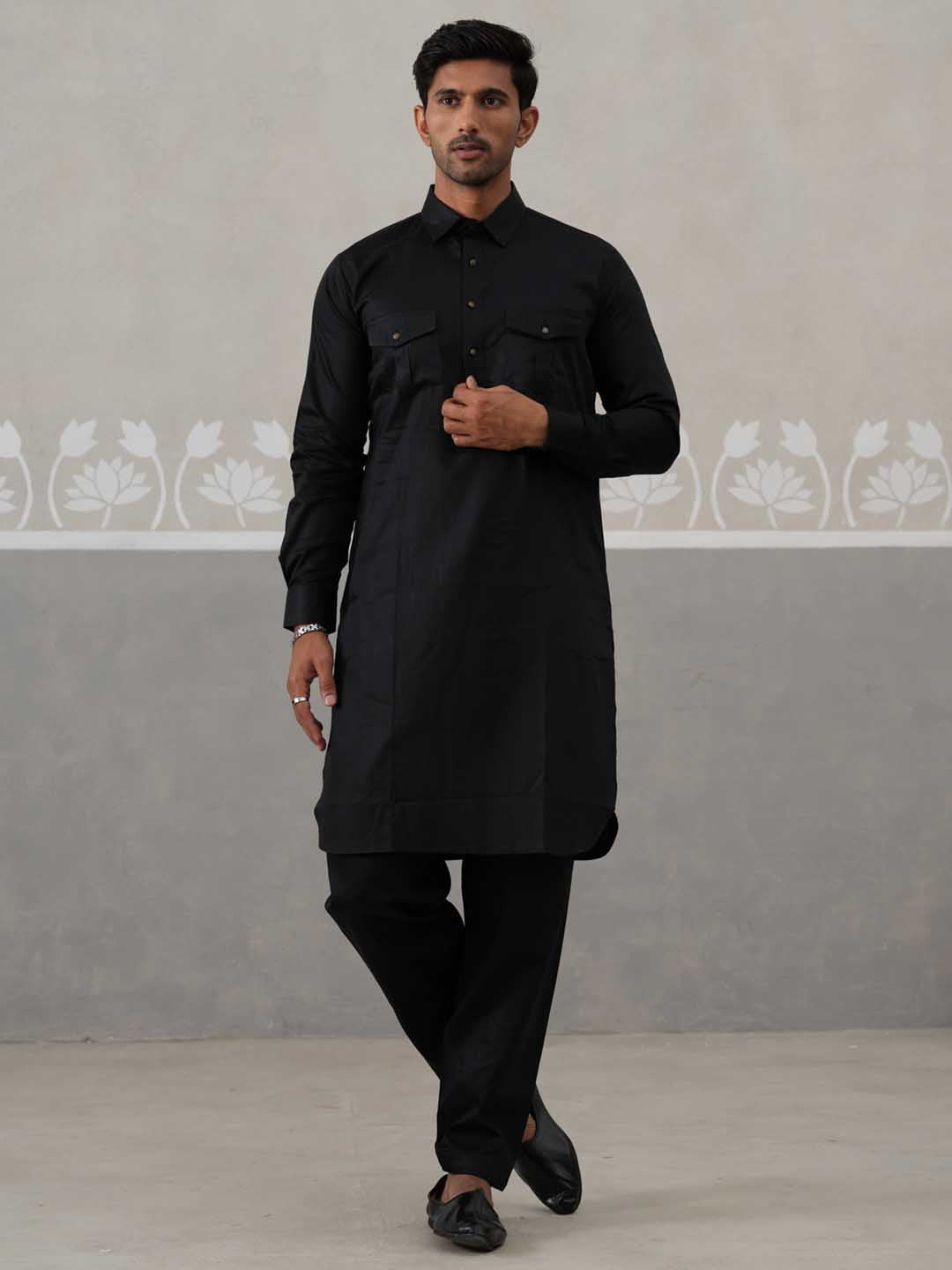 Men's Solid Pathani Kurta with Pyjama ( ANMKKP 189Black )