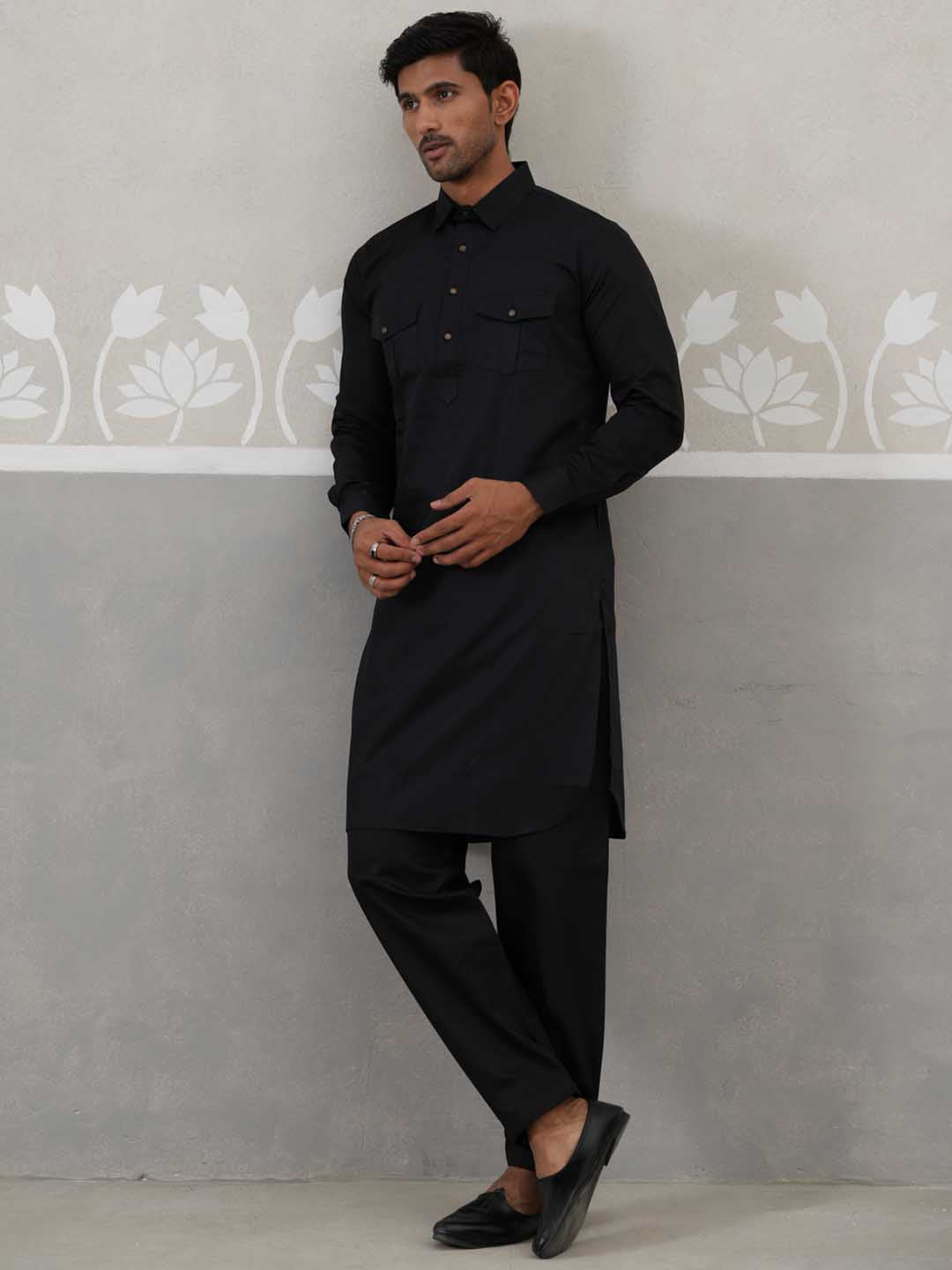 Men's Solid Pathani Kurta with Pyjama ( ANMKKP 189Black )