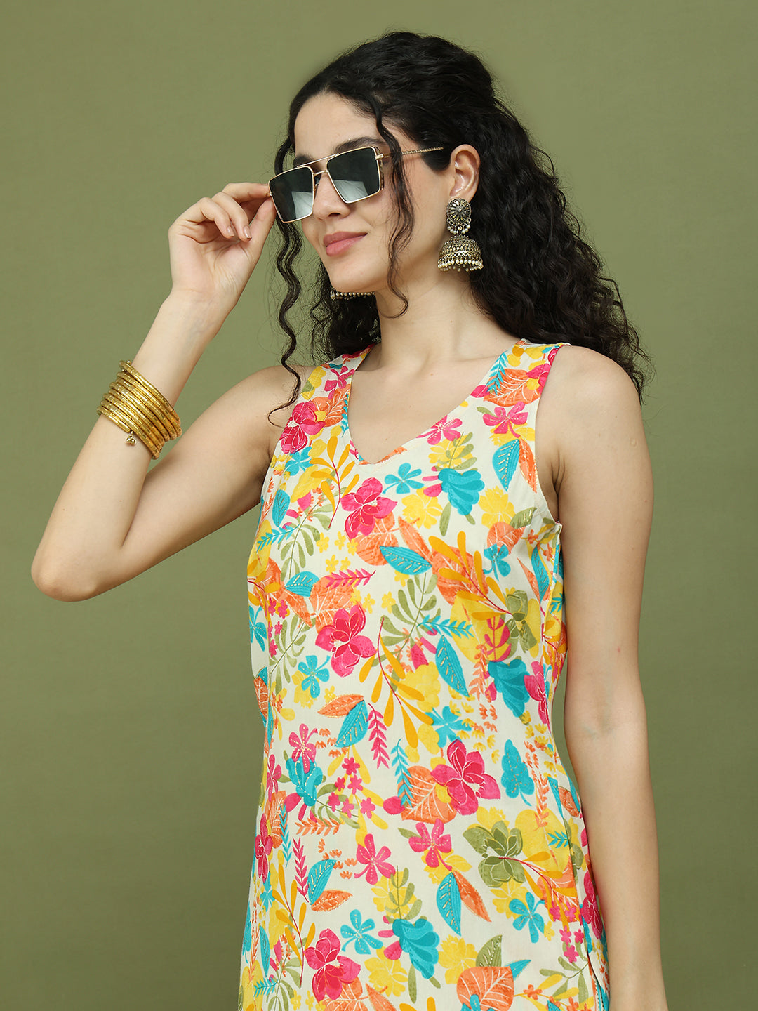 Foil Printed Sleeveless Kurta With Palazzos for Women ( JOKPL 2137Mul 1576 White )