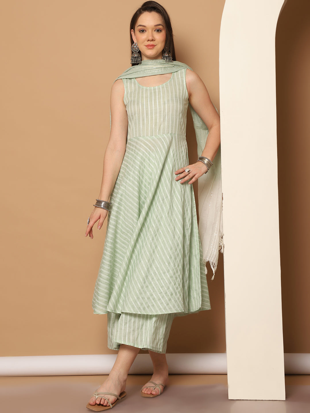 Women Green Woven Design Flared Kurta with Palazzos & With Dupatta ( JOKPL D59G 1553 Green )