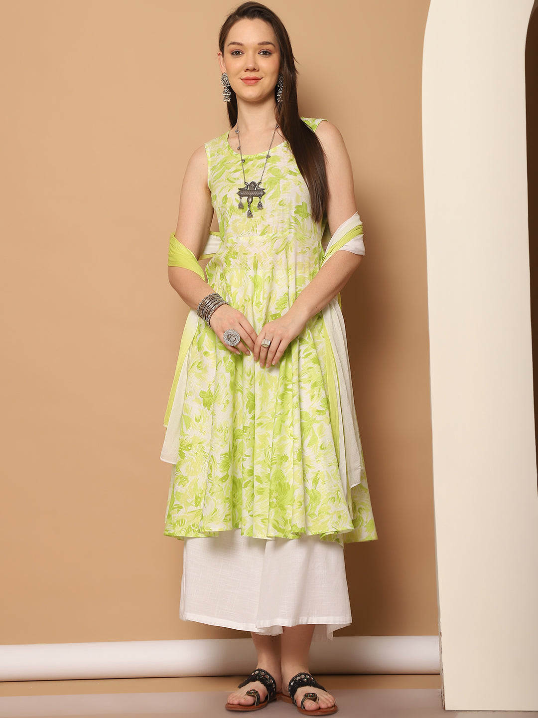 Women Green Printed Kurta with Palazzos & With Ombre Dupatta ( JOKPL D62Pi 1557 Pista )