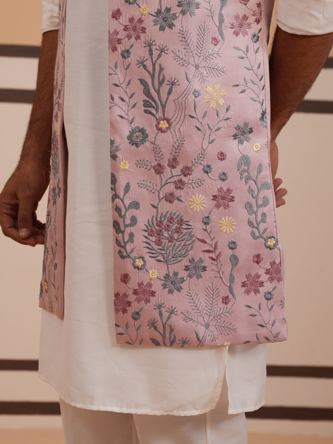Festive Floral Embroidered Shrug Kurta Set ( JOKPWCS 592W 4143 W 4143Peach )
