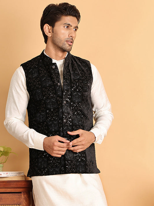 Men's Velvet Nehru Jacket With Solid Kurta Pyjama ( JOKPWC 592W 4118Black )
