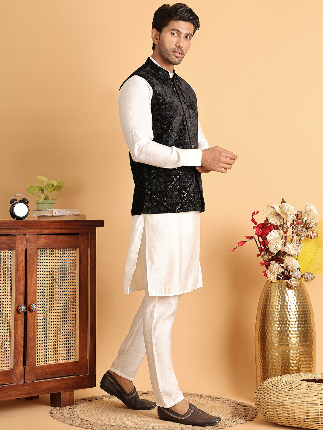 Men's Velvet Nehru Jacket With Solid Kurta Pyjama ( JOKPWC 592W 4118Black )