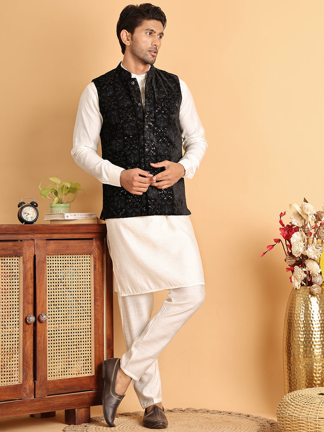 Men's Velvet Nehru Jacket With Solid Kurta Pyjama ( JOKPWC 592W 4118Black )