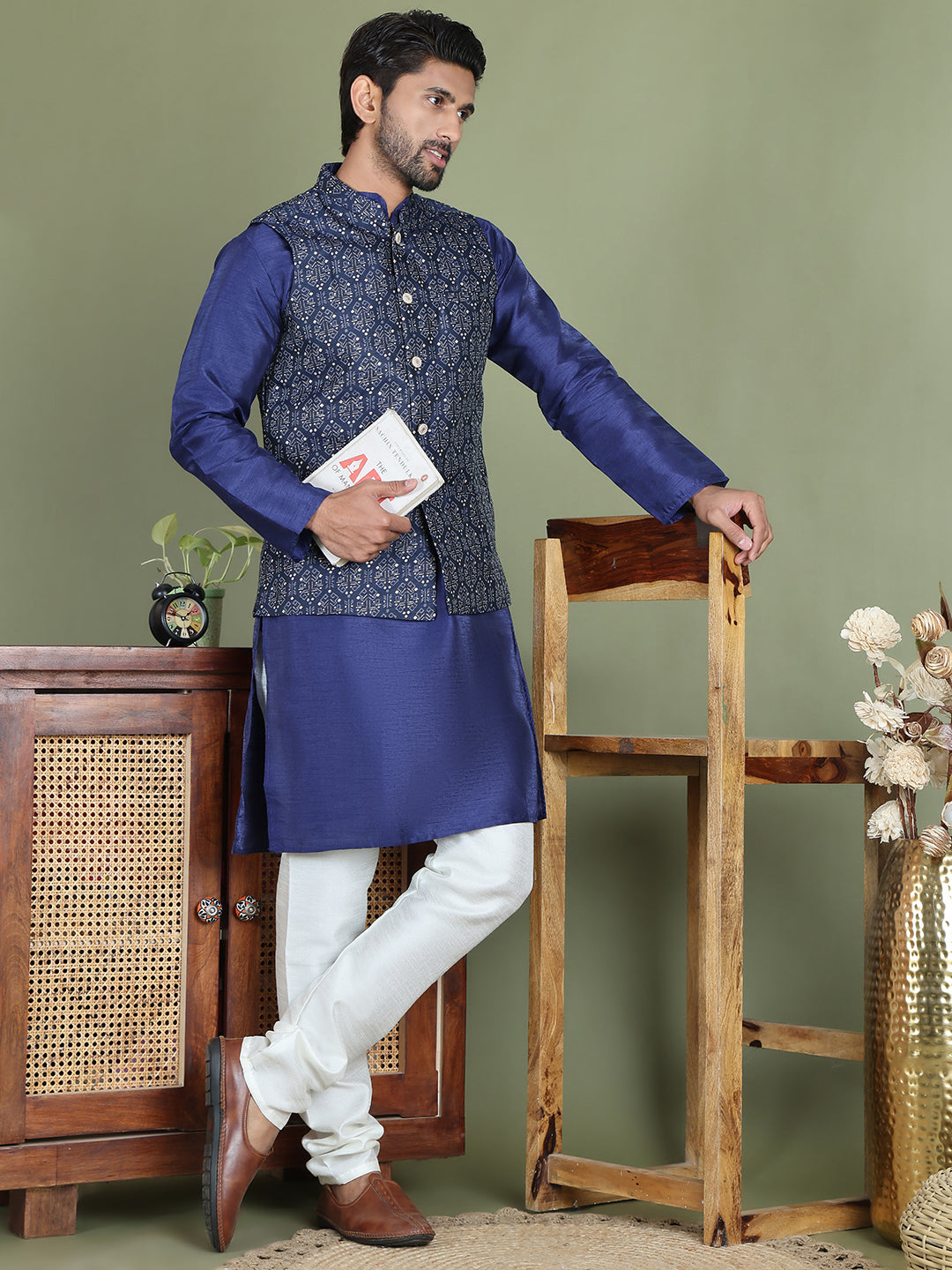 Men's Printed Nehru Jacket With Kurta Pyjama Set ( JOKPWC 636N 4084Navy )