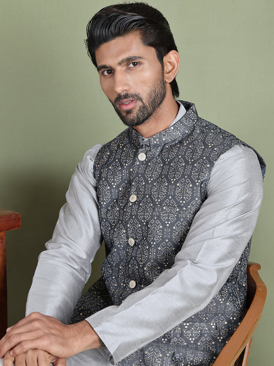 Men's Printed Nehru Jacket With Kurta Pyjama Set ( JOKPWC 636S 4084Charcoal )