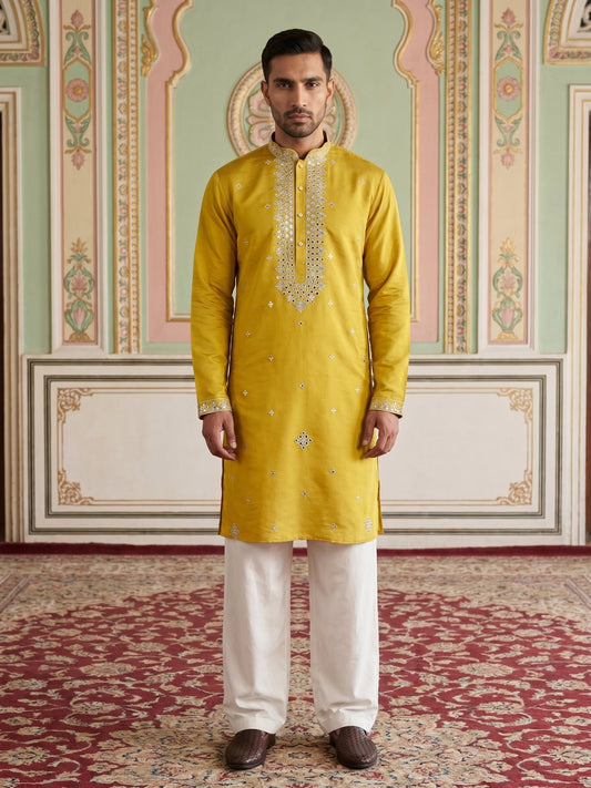 Men's Embroidered Kurta With Pyjama