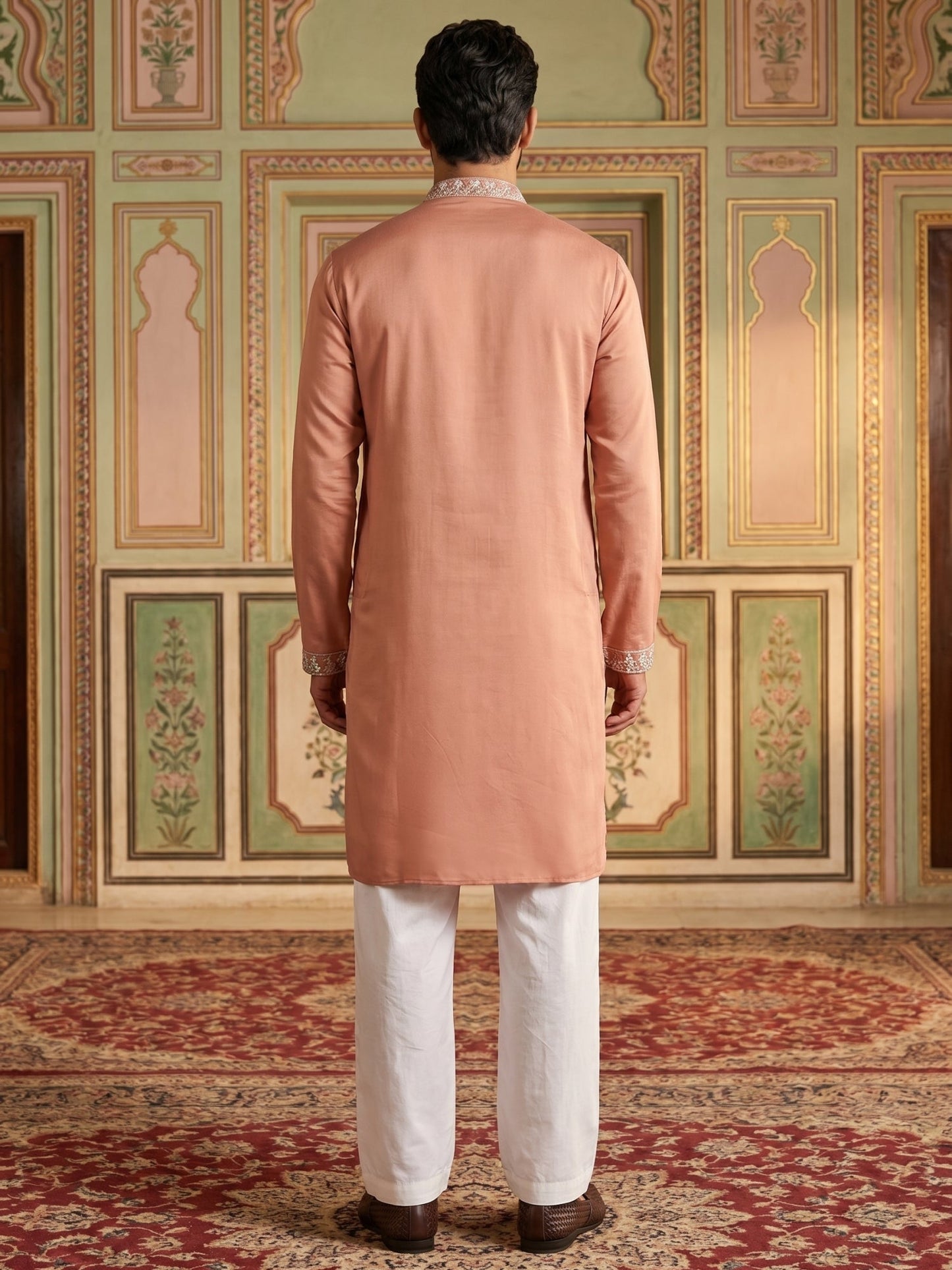 Men's Embroidered Kurta With Pyjama