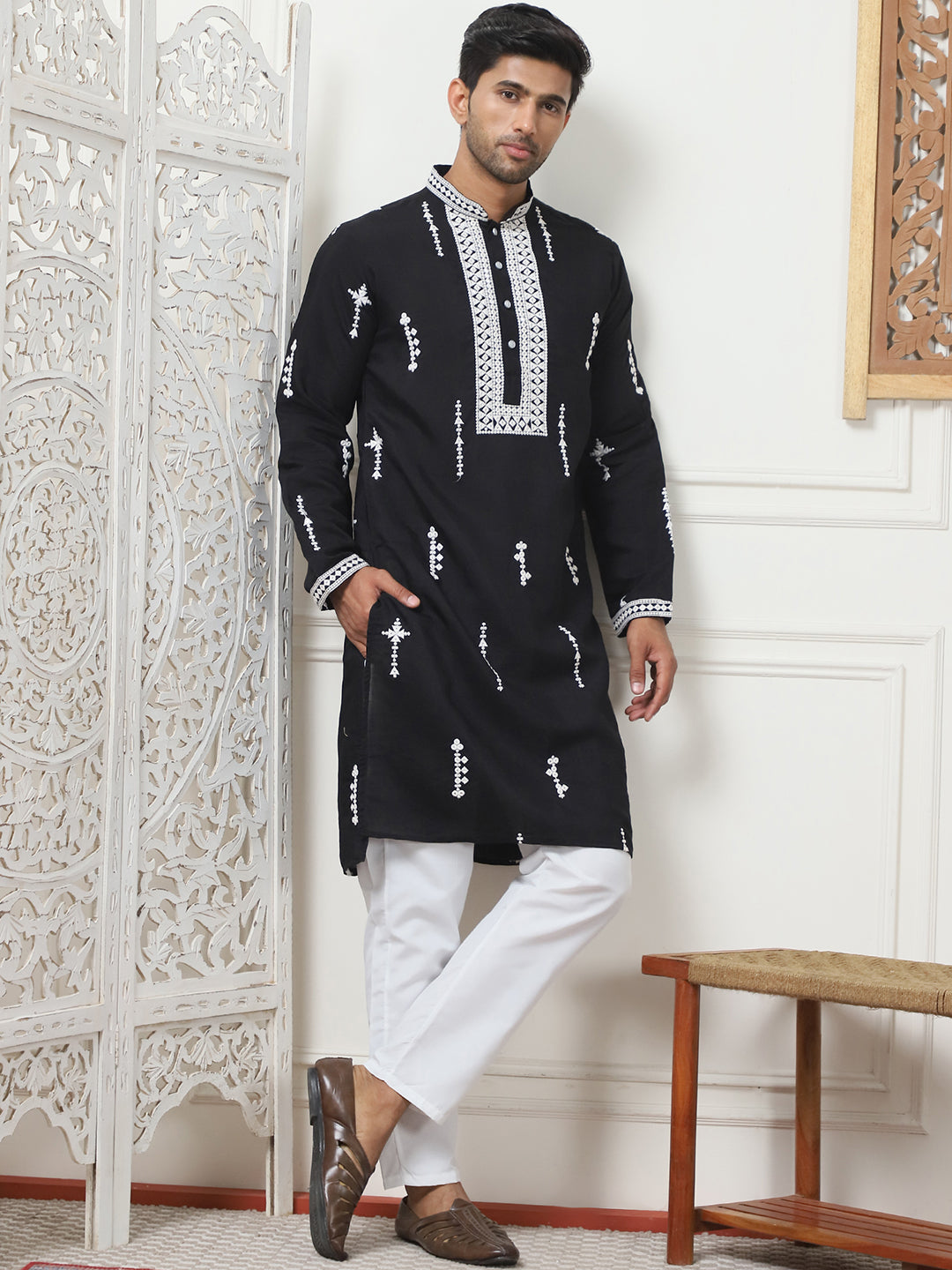 Collar Chikankari Embroidered Kurta With Pyjama