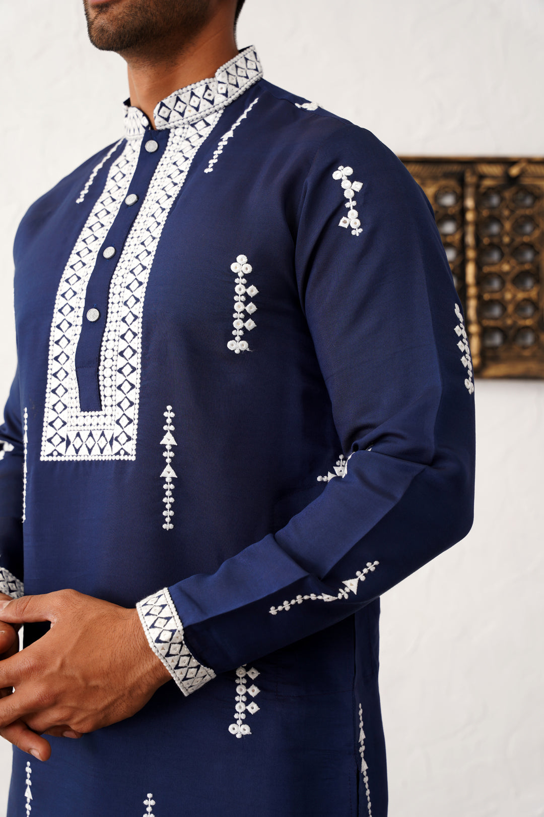 Men's Collar Chikankari Embroidered Kurta With Pyjama