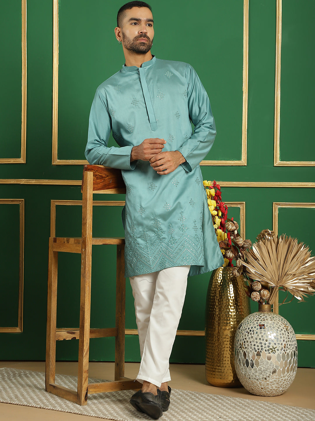 Men's Embroidered Kurta with Pyjama