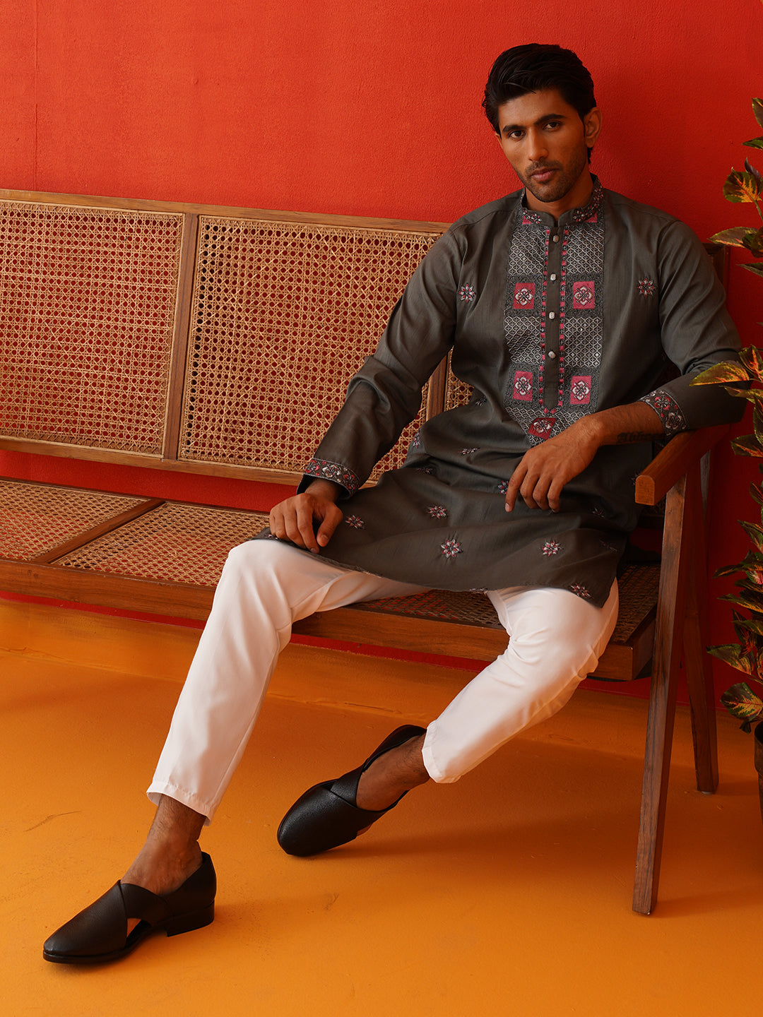 Men Grey Floral Embroidered Kurta Set ( JOKP P 5134Dark-Grey )