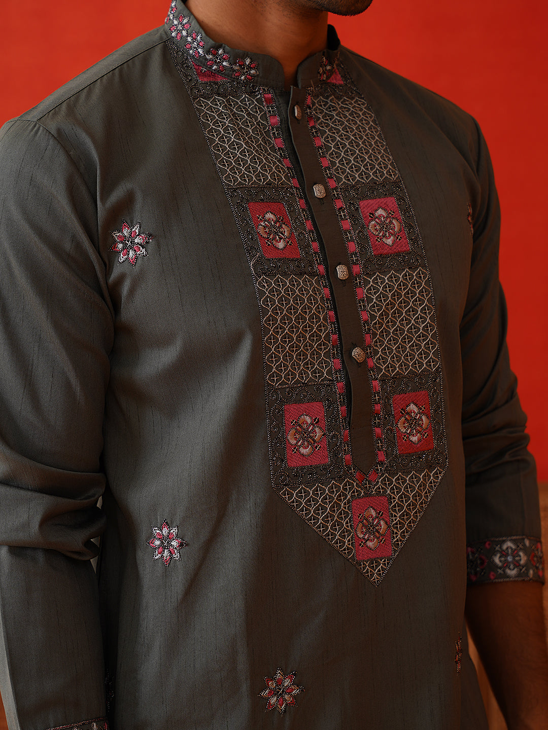 Men Grey Floral Embroidered Kurta Set ( JOKP P 5134Dark-Grey )