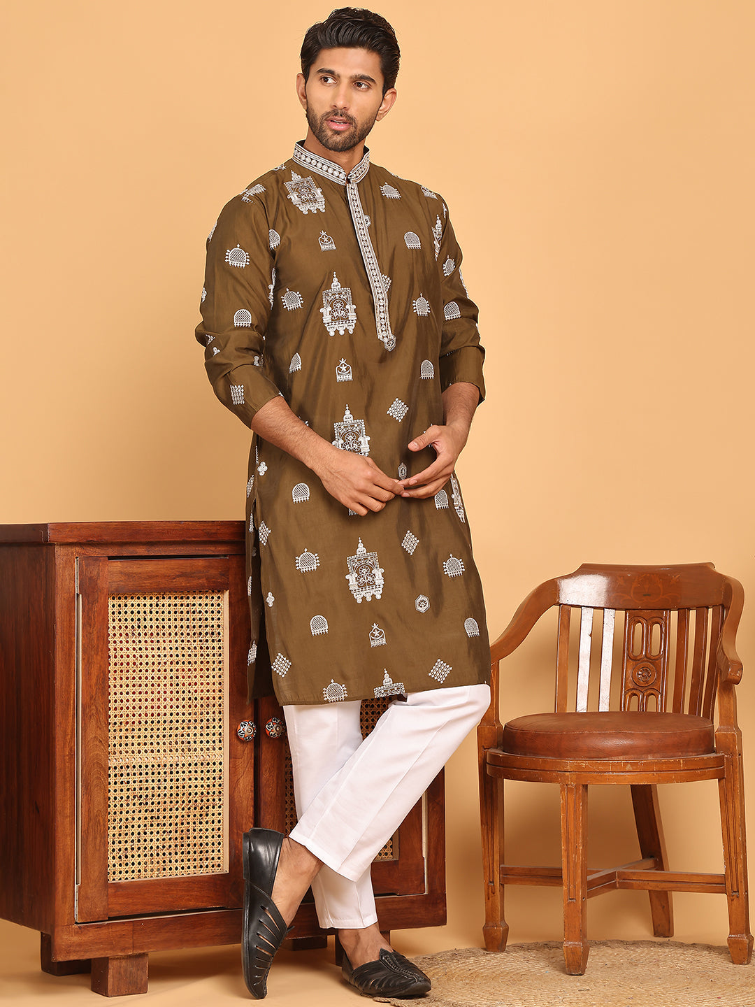 Embroidered Silk Blend Kurta Pyjama Set ( JOKP P 5191 Mehndi )