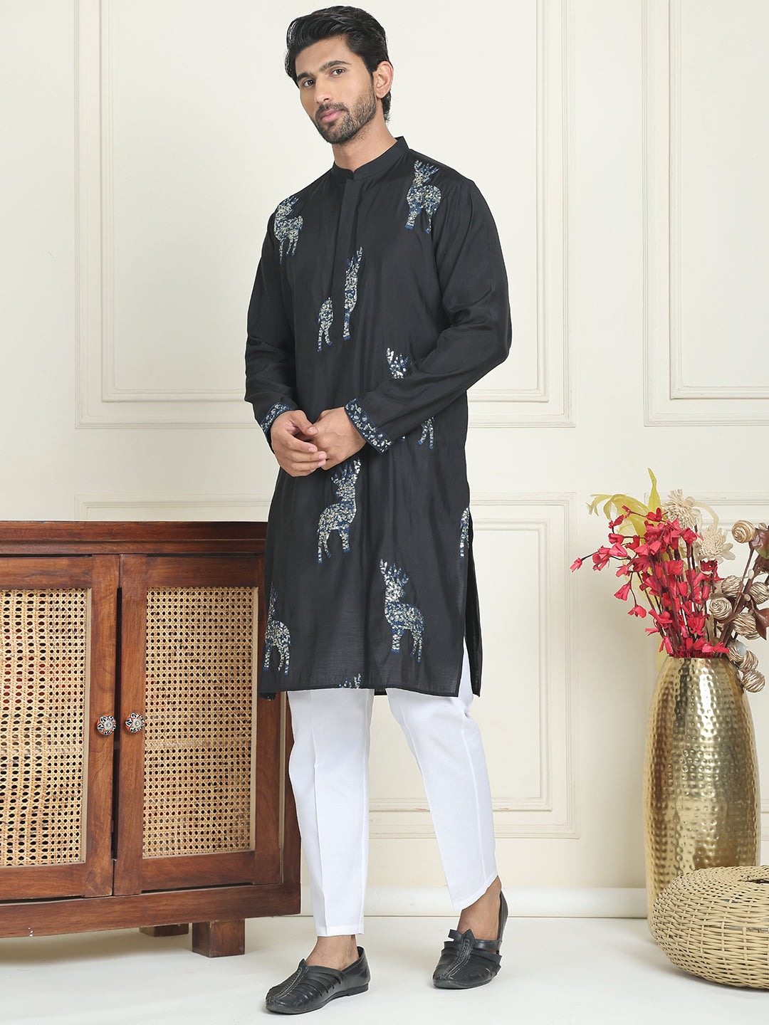 Animal Embroidered Kurta Pyjama Set ( JOKP P 5196 Blue )