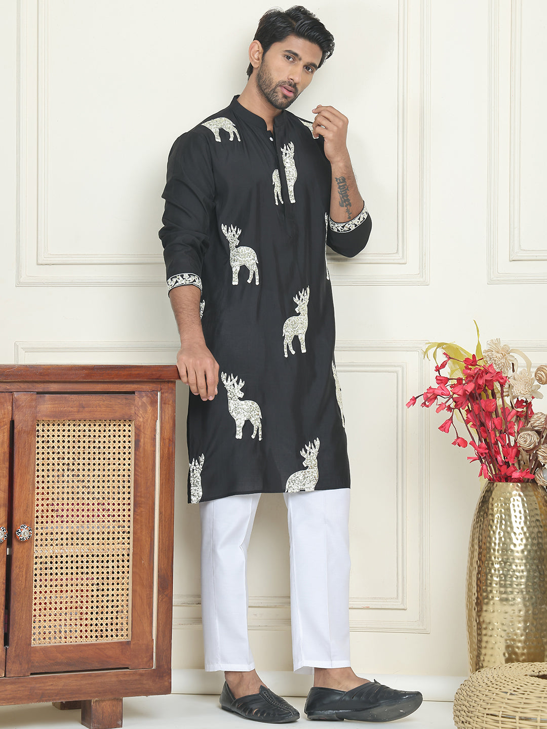 Animal Embroidered Kurta Pyjama Set ( JOKP P 5196 White )