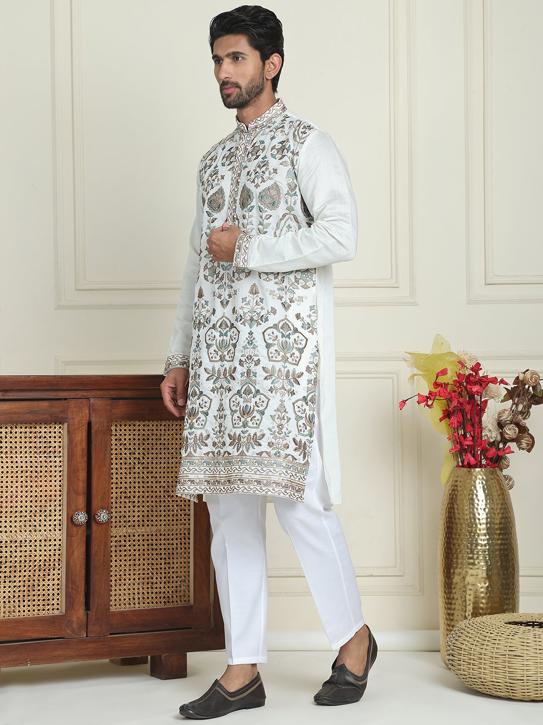 Floral Embroidered Straight Kurta Set ( JOKP P 5200 White )