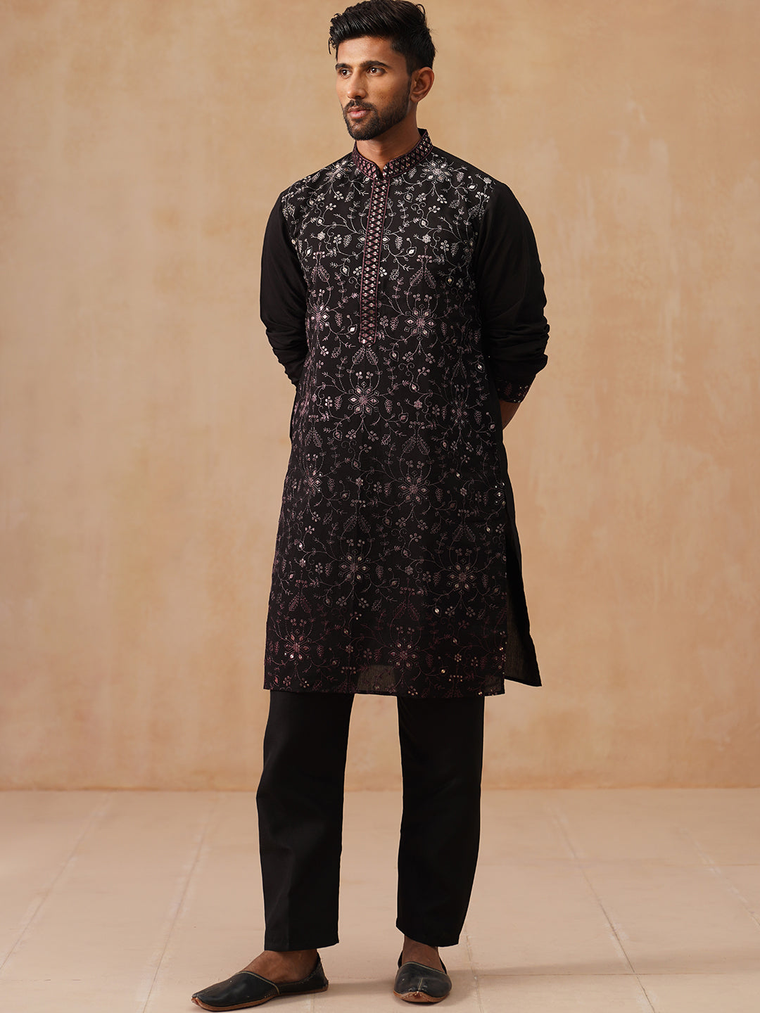 Men’s Silk Blend Embroidered Kurta Pyjama Set ( JOKP B-P 5296 B-P 5296Magenta )