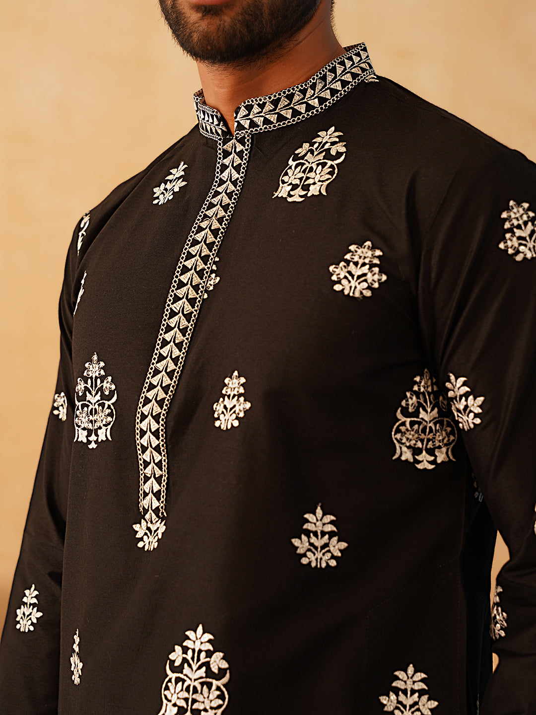 Black Embroidered Kurta with Dupatta Set ( KOD 5091 black )