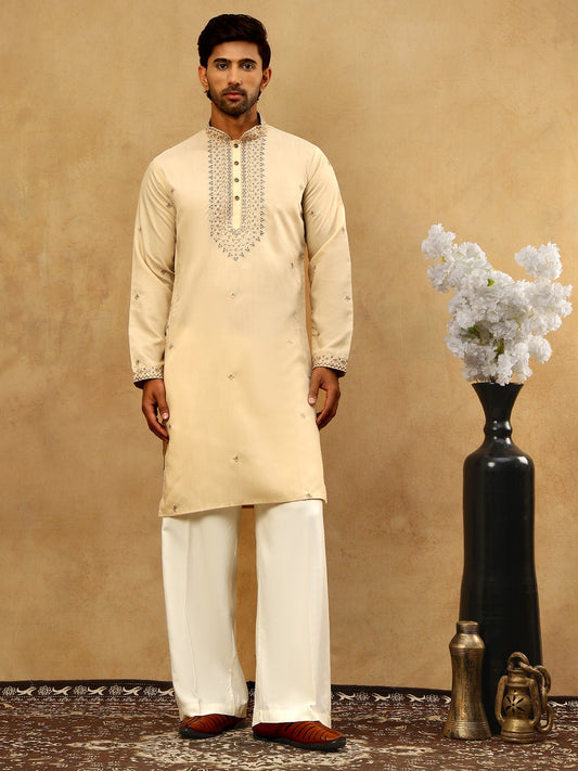 Men’s Silk Blend Embroidered Kurta Pyjama Set ( JOKP PJ11W 5046Cream )
