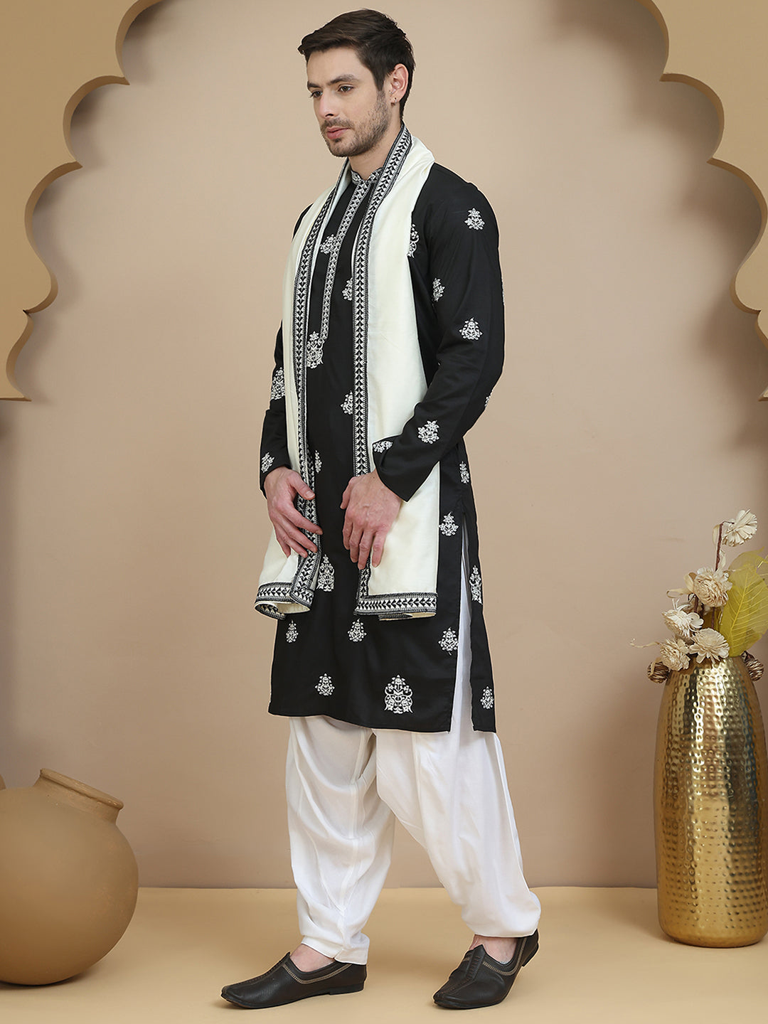 Black Embroidered Kurta Salwar & Dupatta Set, ( JOKP SP-W D 5091 Black )