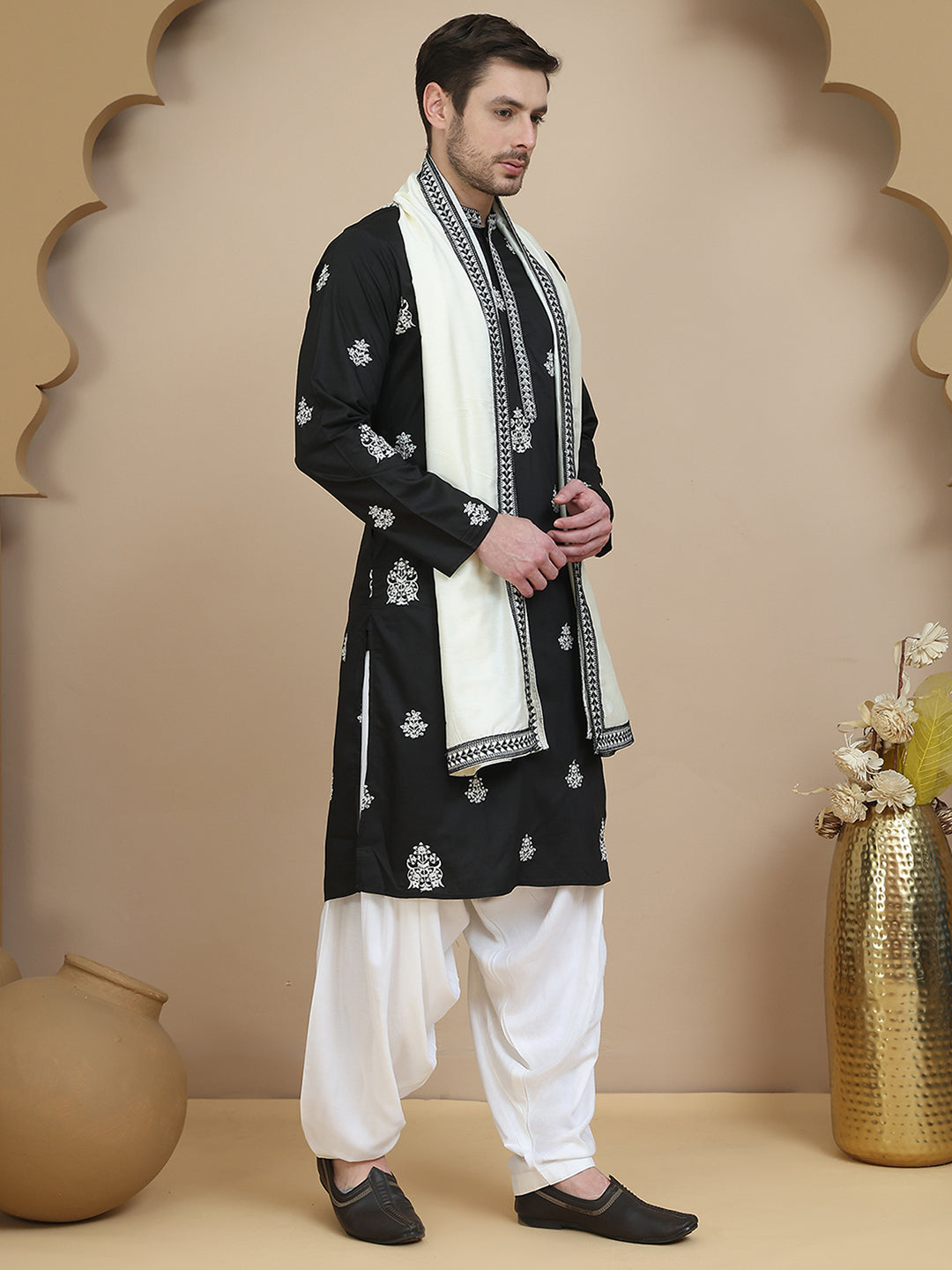 Black Embroidered Kurta Salwar & Dupatta Set, ( JOKP SP-W D 5091 Black )