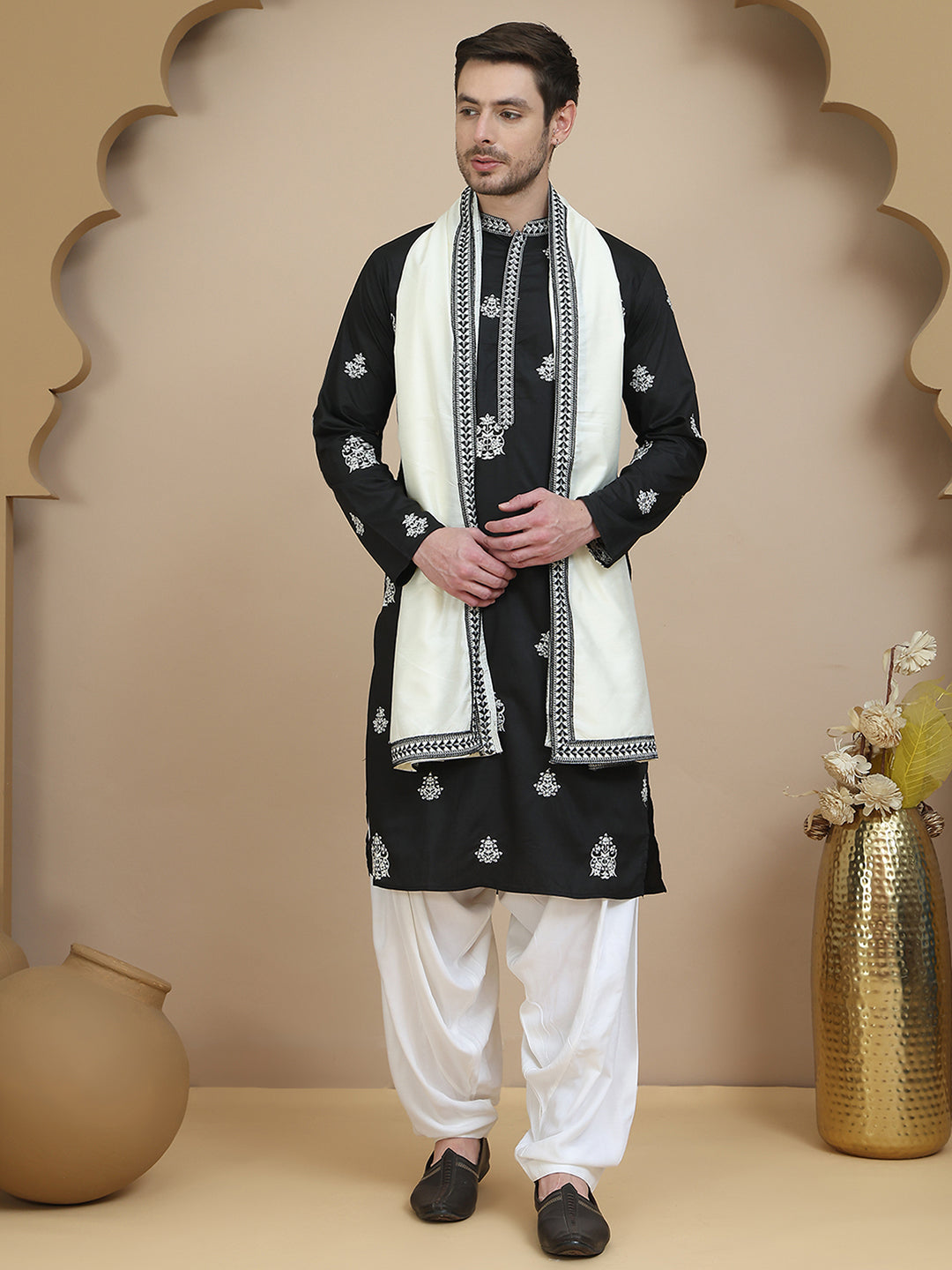 Black Embroidered Kurta Salwar & Dupatta Set, ( JOKP SP-W D 5091 Black )
