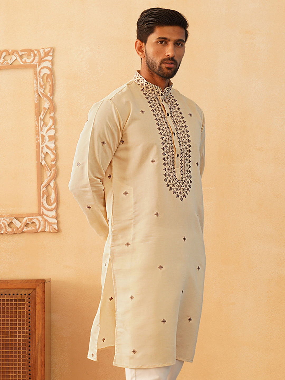 Men's Sequins Embroidered Kurtas