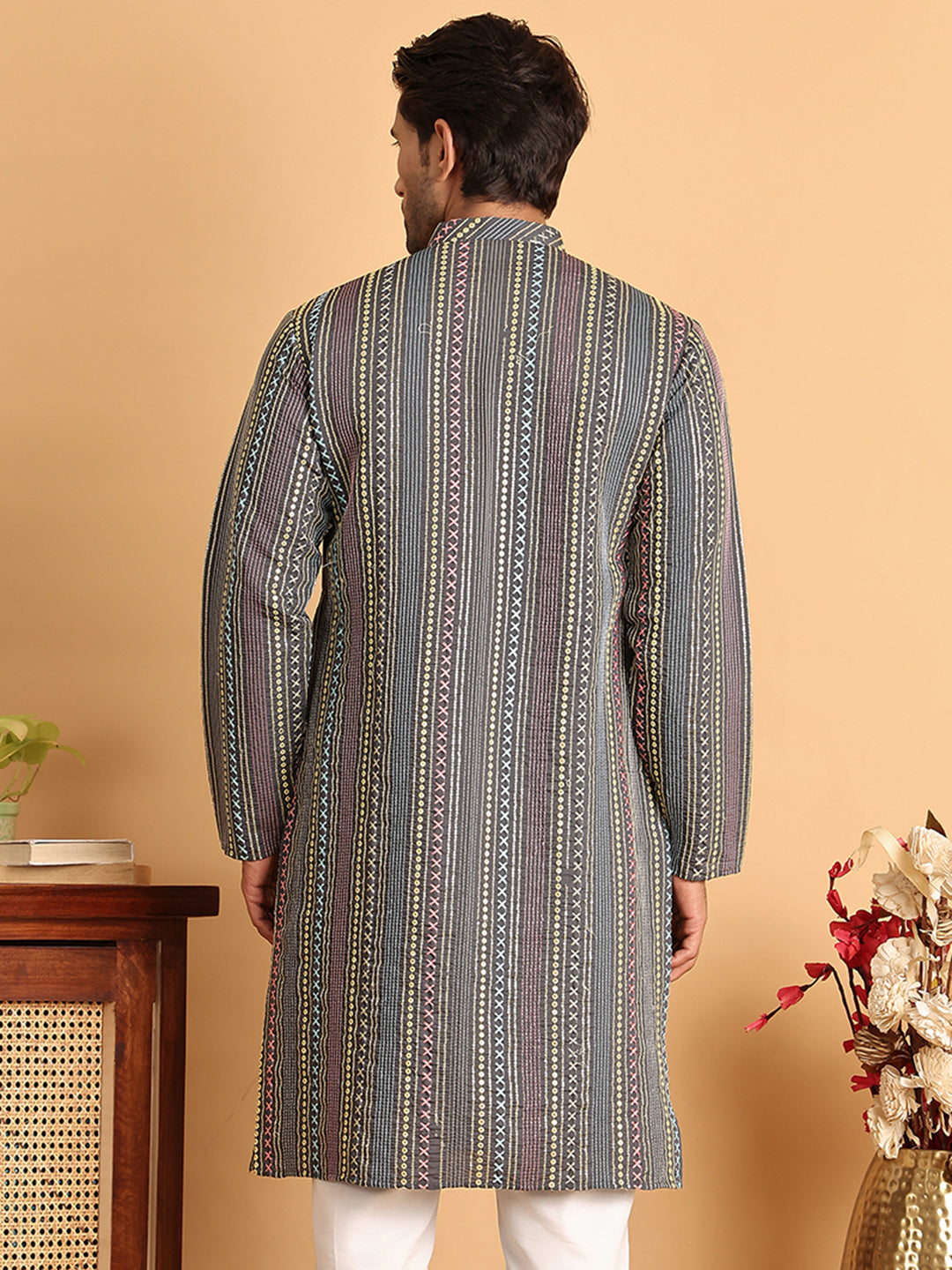 Embroidered Silk Blend Kurtas For Men ( KO 5119Grey )