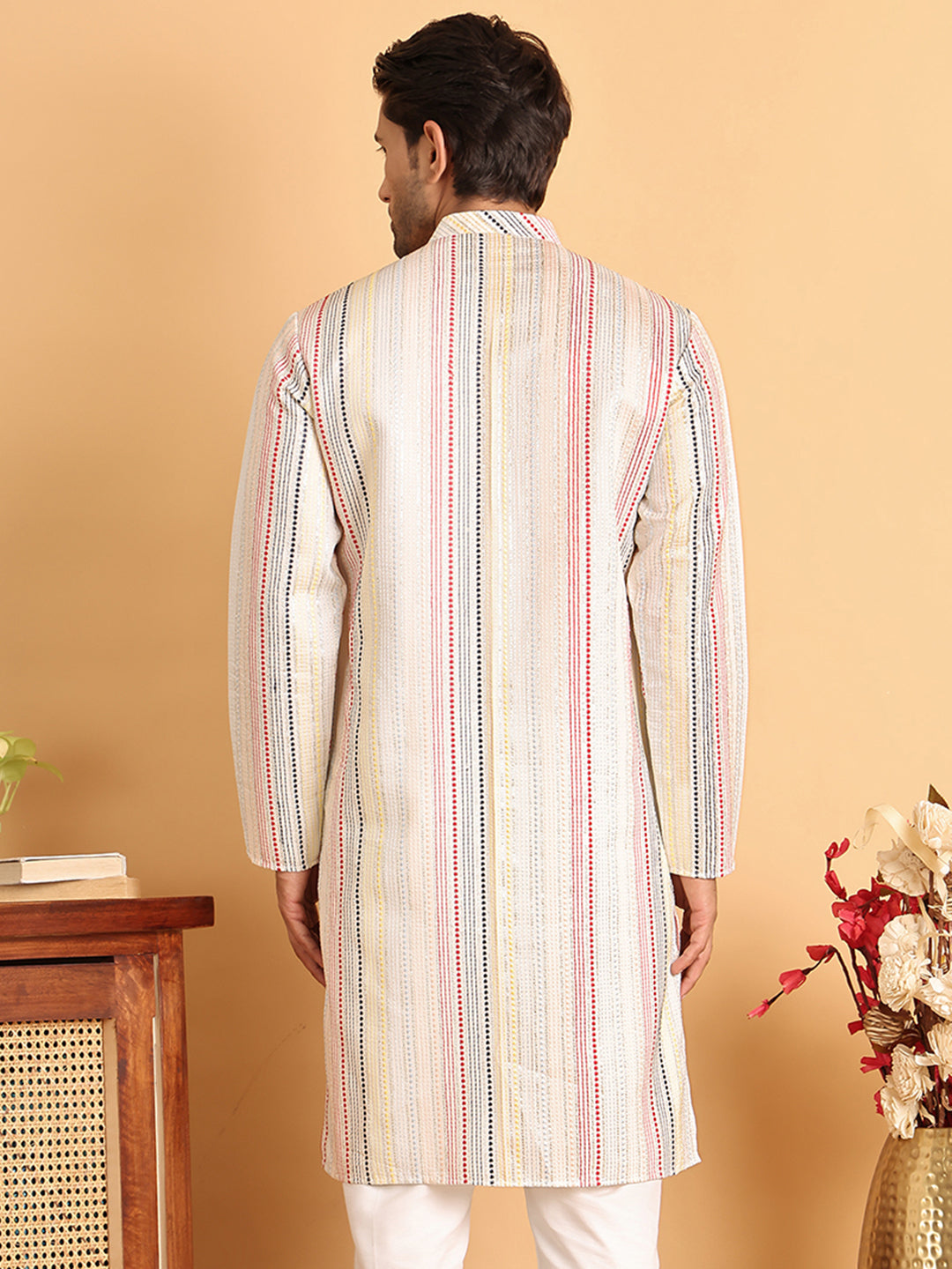 Embroidered Silk Blend Kurtas For Men ( KO 5119Off-White )