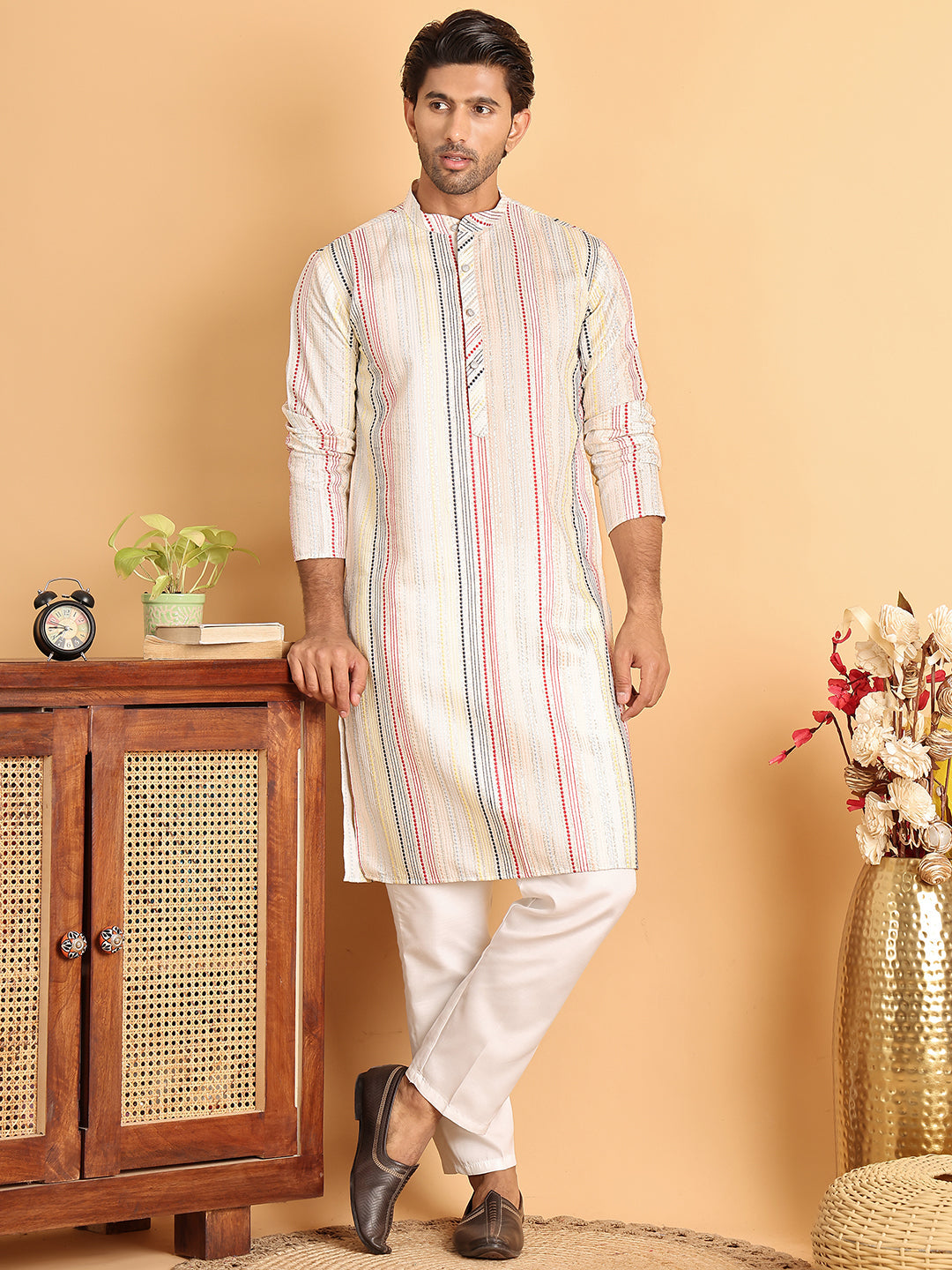 Embroidered Silk Blend Kurtas For Men ( KO 5119Off-White )