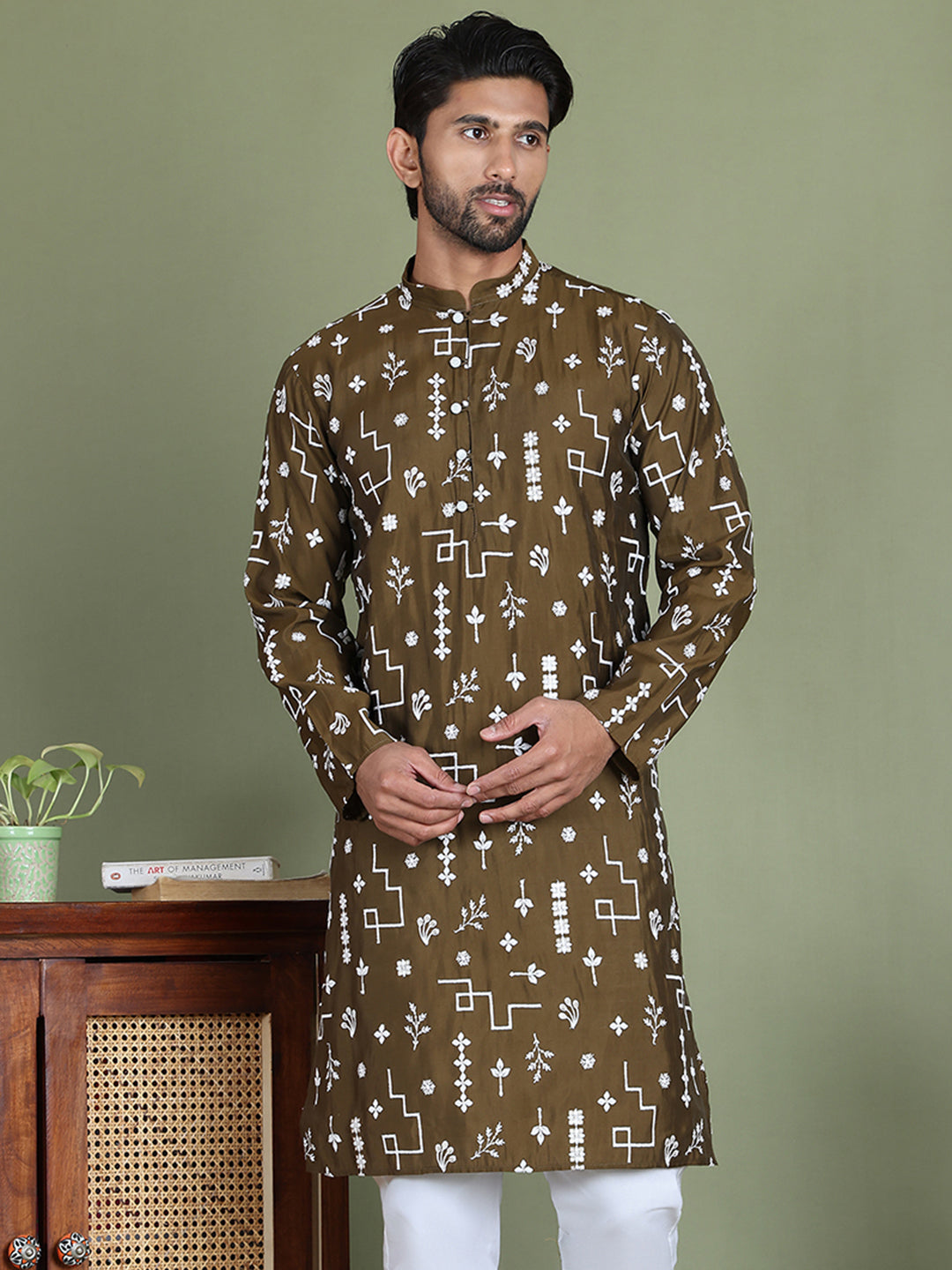 Embroidered Silk Blend Straight Kurtas. ( ko 5126Mehndi )