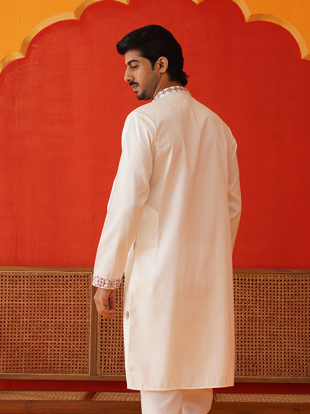 Men White Floral Embroidered Kurtas ( KO 5134White )