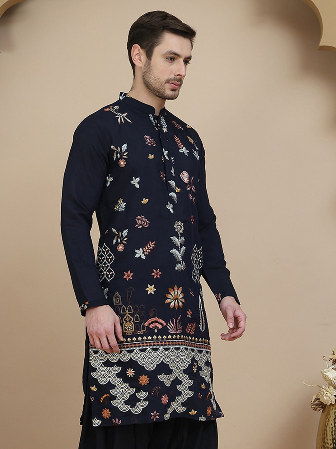 Embroidered Silk Blend Kurtas ( KO 5140 Navy )
