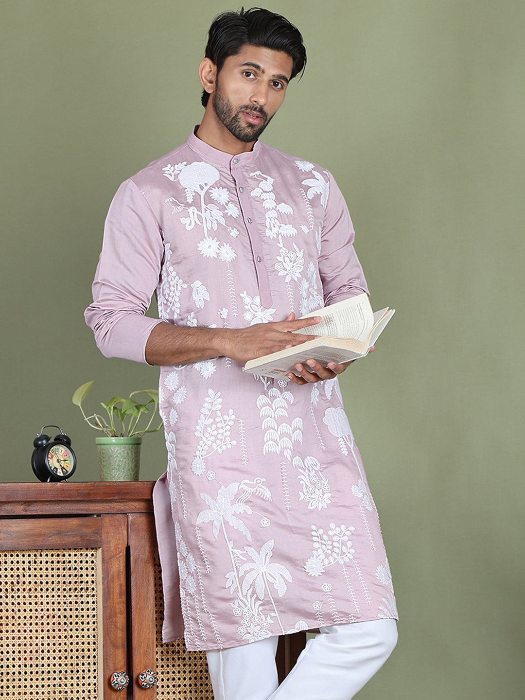 Embroidered Straight Kurtas. ( ko 5150Purple )