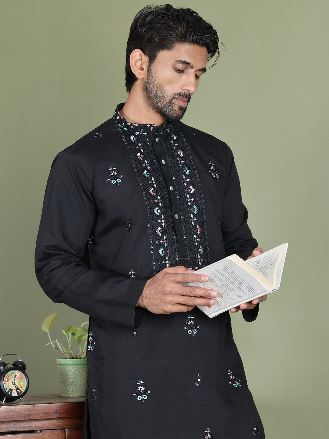 Men's Embroidered and Sequence Work Kurtas ( ko 5160Black )