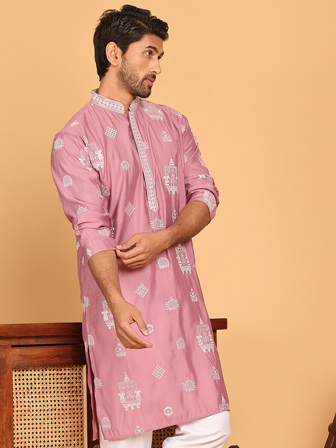 Embroidered Silk Blend Kurtas ( KO 5191 Magenta )