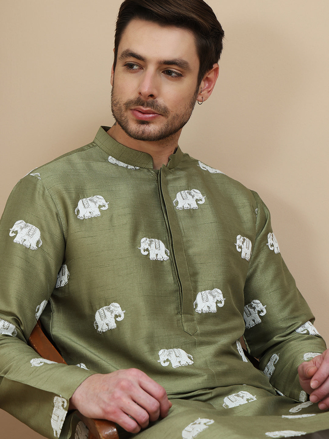 Elephant Embroidered Silk Blend Kurtas for Men ( KO 5247 Pista )