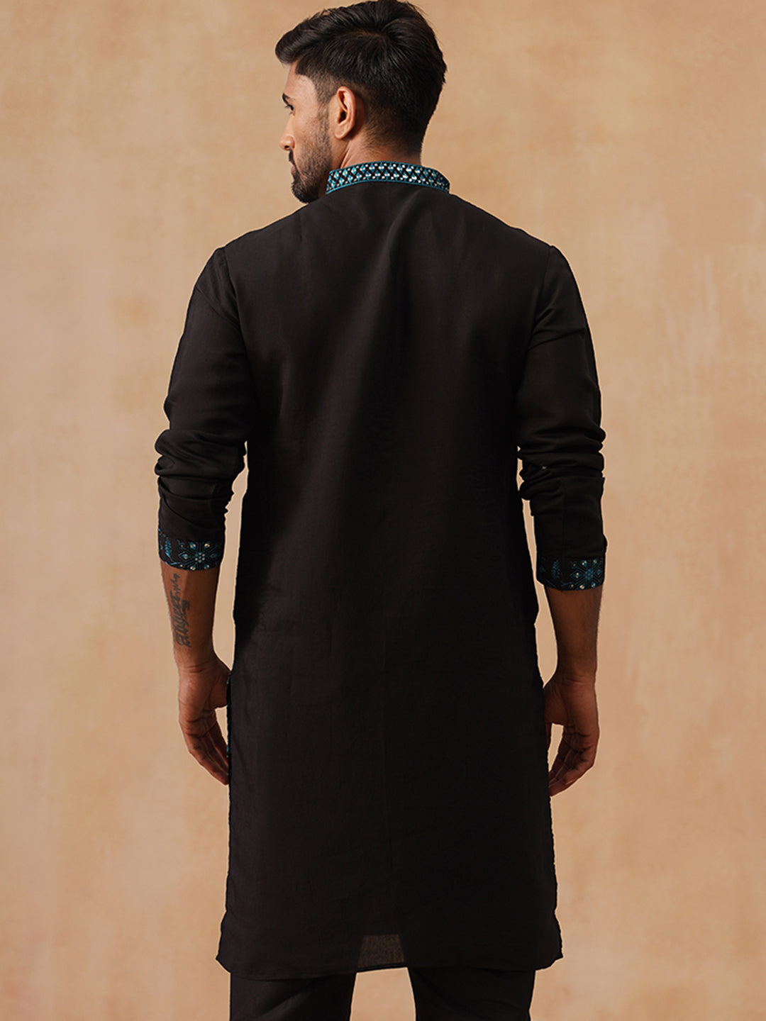 Men’s Silk Blend Embroidered Kurtas ( KO 5296 Peacock )