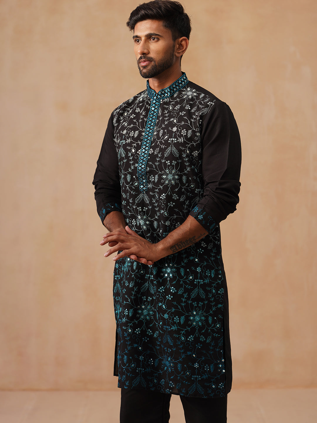 Men’s Silk Blend Embroidered Kurtas ( KO 5296 Peacock )