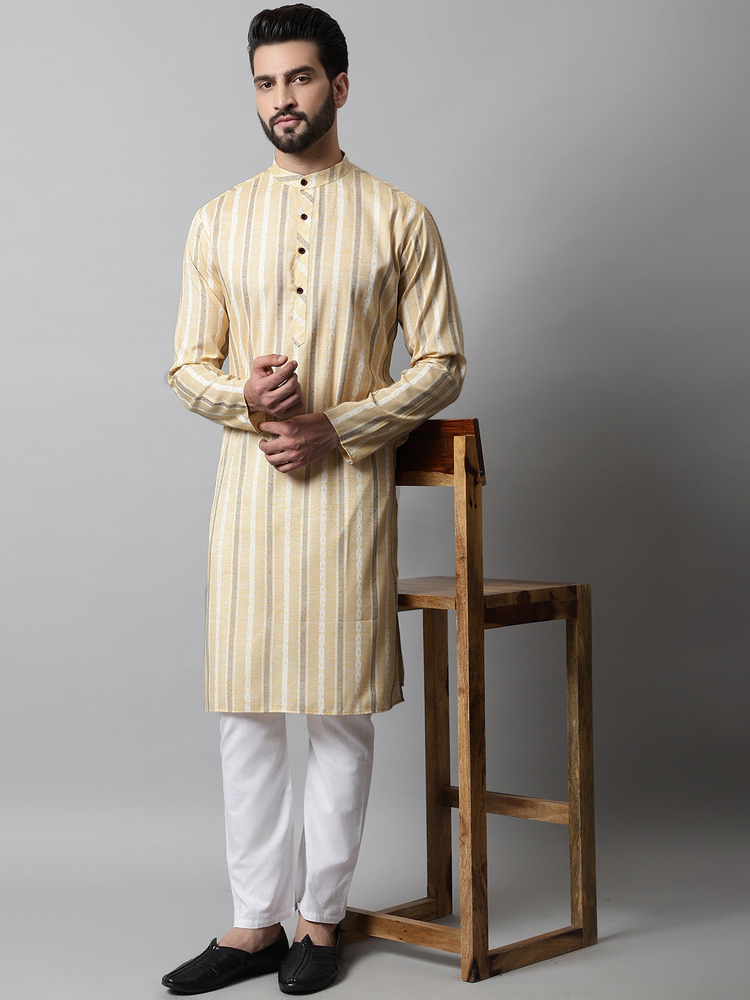 Men Beige Geomatric Printed Kurtas